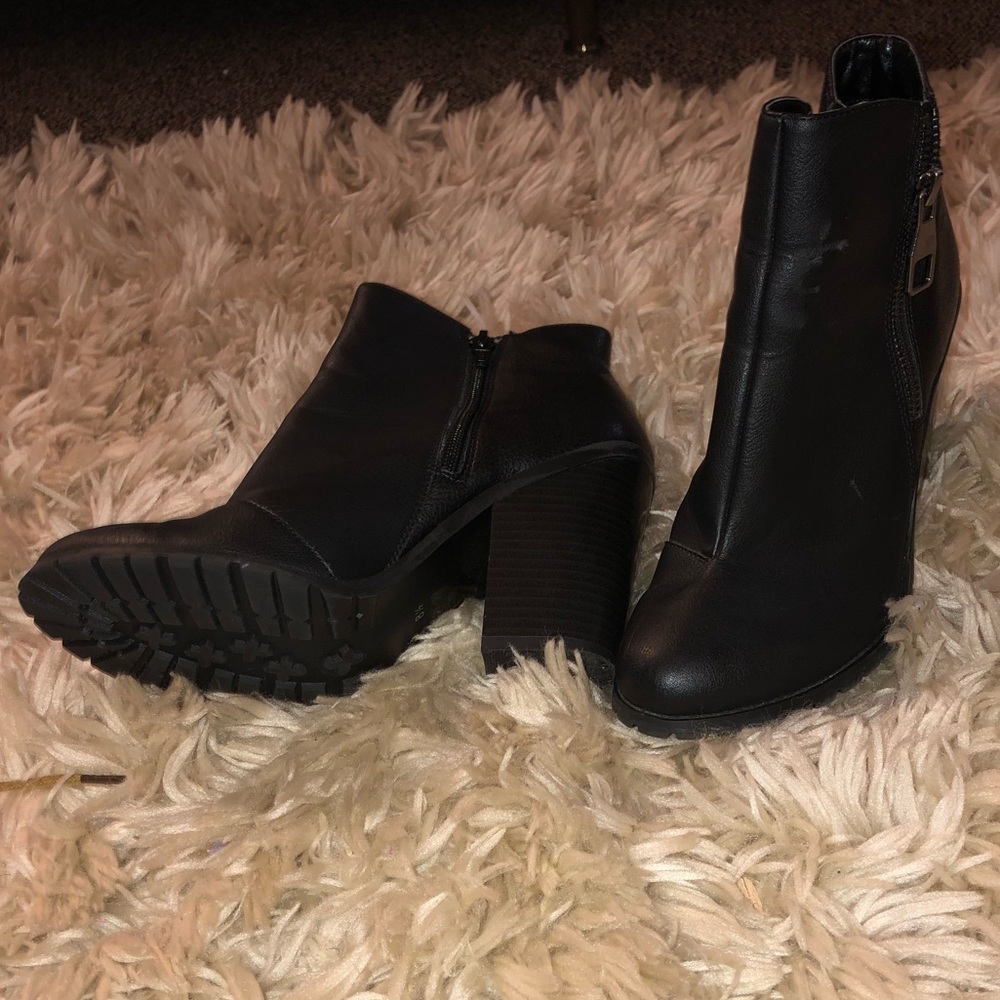 Black leather short heel booties